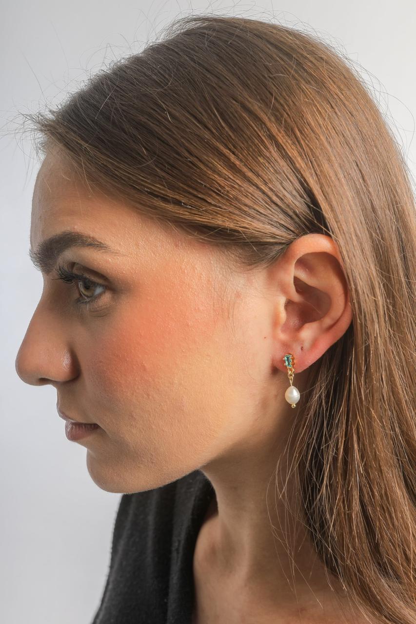 two-tone pearl earring